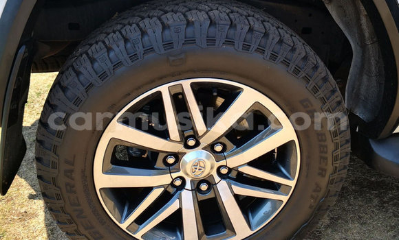 Acheter Occasion Voiture Toyota Fortuner Blanc à Beitbridge, Matabeleland South Acheter Occasion Voiture Toyota Fortuner Blanc à Beitbridge, Matabeleland South