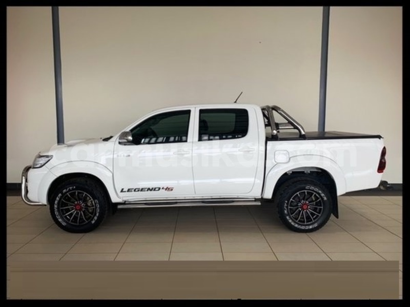 Big with watermark toyota hilux matabeleland south beitbridge 10629