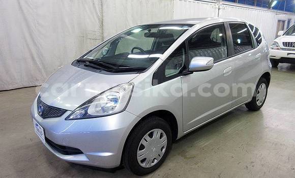 Nunua Ilio tumika Honda Fit Fedha Gari ndani ya Beitbridge nchini Matabeleland Kusini Nunua Ilio tumika Honda Fit Fedha Gari ndani ya Beitbridge nchini Matabeleland Kusini