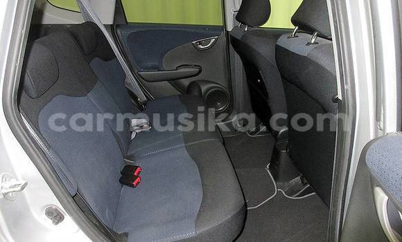 Nunua Ilio tumika Honda Fit Fedha Gari ndani ya Beitbridge nchini Matabeleland Kusini Nunua Ilio tumika Honda Fit Fedha Gari ndani ya Beitbridge nchini Matabeleland Kusini