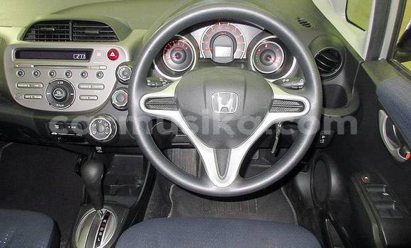 Nunua Ilio tumika Honda Fit Fedha Gari ndani ya Beitbridge nchini Matabeleland Kusini Nunua Ilio tumika Honda Fit Fedha Gari ndani ya Beitbridge nchini Matabeleland Kusini