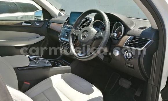 Acheter Occasion Voiture Mercedes‒Benz GL–Class Blanc à Beitbridge, Matabeleland South Acheter Occasion Voiture Mercedes‒Benz GL–Class Blanc à Beitbridge, Matabeleland South