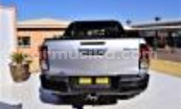 Tenga Tsaru Toyota Hilux Sirivha Mota in Beitbridge in Matabeleland South Tenga Tsaru Toyota Hilux Sirivha Mota in Beitbridge in Matabeleland South