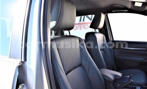 Tenga Tsaru Toyota Hilux Sirivha Mota in Beitbridge in Matabeleland South Tenga Tsaru Toyota Hilux Sirivha Mota in Beitbridge in Matabeleland South