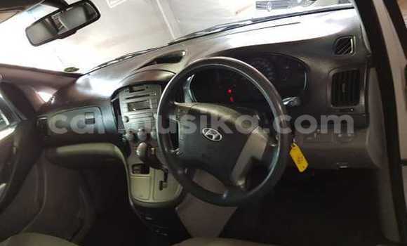 Tenga Tsaru Toyota Hilux Sirivha Mota in Beitbridge in Matabeleland South Tenga Tsaru Toyota Hilux Sirivha Mota in Beitbridge in Matabeleland South