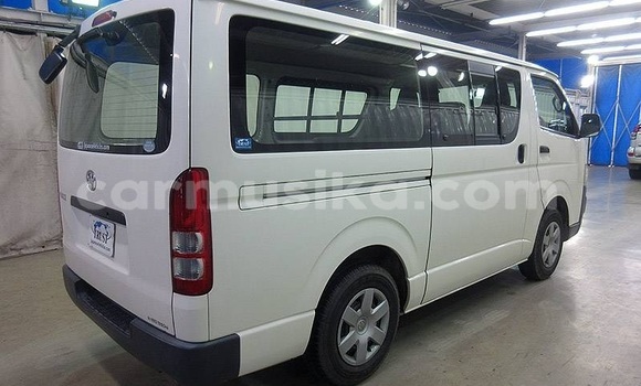 Tenga Tsaru Toyota Hiace Chena Mota in Beitbridge in Matabeleland South Tenga Tsaru Toyota Hiace Chena Mota in Beitbridge in Matabeleland South