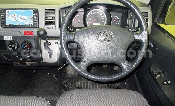 Tenga Tsaru Toyota Hiace Chena Mota in Beitbridge in Matabeleland South Tenga Tsaru Toyota Hiace Chena Mota in Beitbridge in Matabeleland South