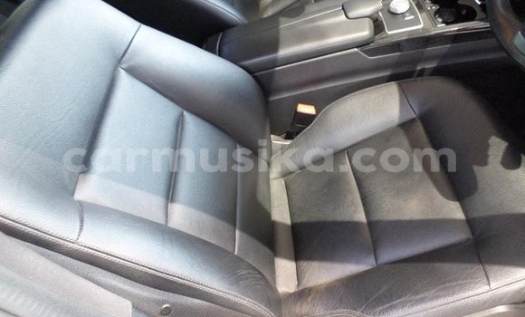 Nunua Ilio tumika Mercedes‒Benz E–Class Nyeupe Gari ndani ya Beitbridge nchini Matabeleland Kusini Nunua Ilio tumika Mercedes‒Benz E–Class Nyeupe Gari ndani ya Beitbridge nchini Matabeleland Kusini