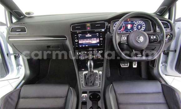 Acheter Occasion Voiture Volkswagen Golf R Blanc à Beitbridge, Matabeleland South Acheter Occasion Voiture Volkswagen Golf R Blanc à Beitbridge, Matabeleland South