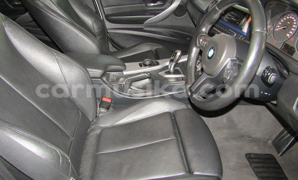 Acheter Occasion Voiture BMW 3–Series Blanc à Beitbridge, Matabeleland South Acheter Occasion Voiture BMW 3–Series Blanc à Beitbridge, Matabeleland South