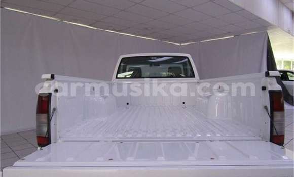 Acheter Occasion Voiture Nissan NP 300 Blanc à Beitbridge, Matabeleland South Acheter Occasion Voiture Nissan NP 300 Blanc à Beitbridge, Matabeleland South