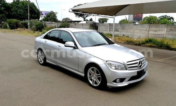 Tenga Tsaru Mercedes‒Benz C-klasse Sirivha Mota in Harare in Harare Tenga Tsaru Mercedes‒Benz C-klasse Sirivha Mota in Harare in Harare