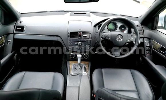 Tenga Tsaru Mercedes‒Benz C-klasse Sirivha Mota in Harare in Harare Tenga Tsaru Mercedes‒Benz C-klasse Sirivha Mota in Harare in Harare