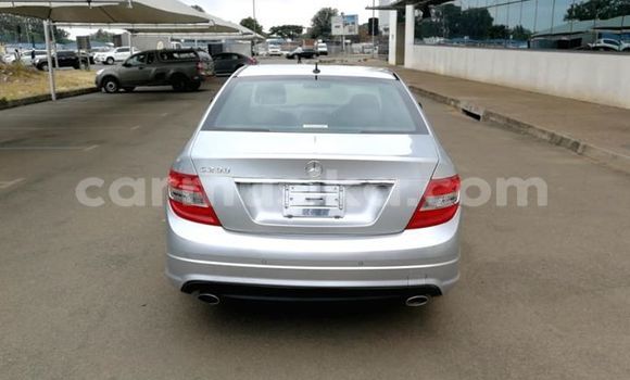 Tenga Tsaru Mercedes‒Benz C-klasse Sirivha Mota in Harare in Harare Tenga Tsaru Mercedes‒Benz C-klasse Sirivha Mota in Harare in Harare