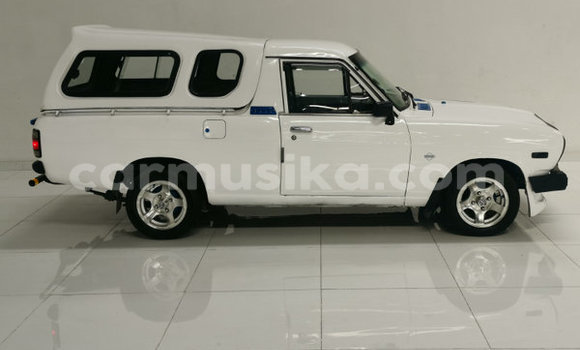 Acheter Occasion Voiture Nissan Pickup Blanc à Beitbridge, Matabeleland South Acheter Occasion Voiture Nissan Pickup Blanc à Beitbridge, Matabeleland South