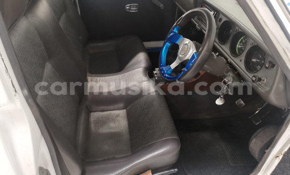 Acheter Occasion Voiture Nissan Pickup Blanc à Beitbridge, Matabeleland South Acheter Occasion Voiture Nissan Pickup Blanc à Beitbridge, Matabeleland South