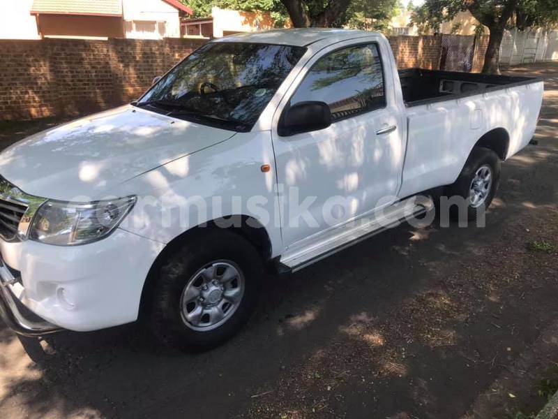 Big with watermark toyota hilux matabeleland south beitbridge 10658