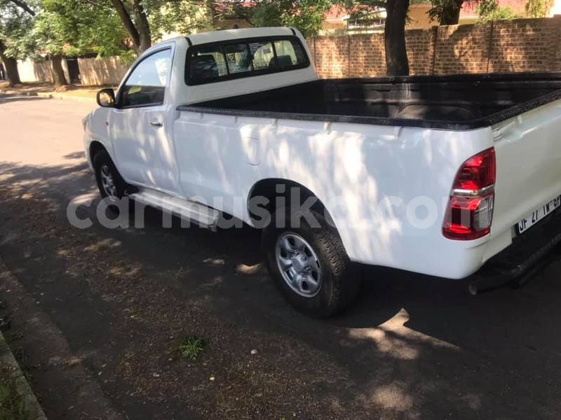 Big with watermark toyota hilux matabeleland south beitbridge 10658