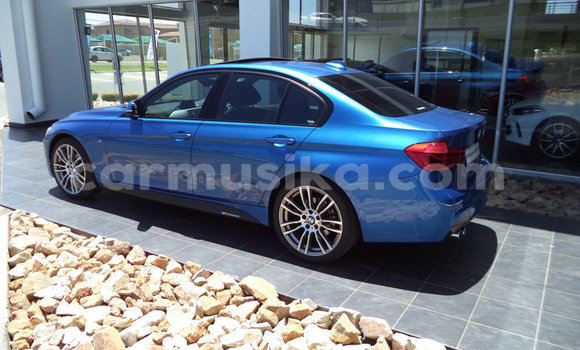 Nunua Ilio tumika BMW 3200 Bluu Gari ndani ya Beitbridge nchini Matabeleland Kusini Nunua Ilio tumika BMW 3200 Bluu Gari ndani ya Beitbridge nchini Matabeleland Kusini