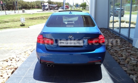 Nunua Ilio tumika BMW 3200 Bluu Gari ndani ya Beitbridge nchini Matabeleland Kusini Nunua Ilio tumika BMW 3200 Bluu Gari ndani ya Beitbridge nchini Matabeleland Kusini