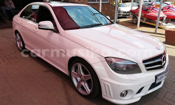 Acheter Occasion Voiture Mercedes‒Benz CLA-klasse AMG Blanc à Beitbridge, Matabeleland South Acheter Occasion Voiture Mercedes‒Benz CLA-klasse AMG Blanc à Beitbridge, Matabeleland South