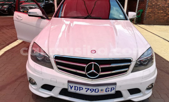 Acheter Occasion Voiture Mercedes‒Benz CLA-klasse AMG Blanc à Beitbridge, Matabeleland South Acheter Occasion Voiture Mercedes‒Benz CLA-klasse AMG Blanc à Beitbridge, Matabeleland South