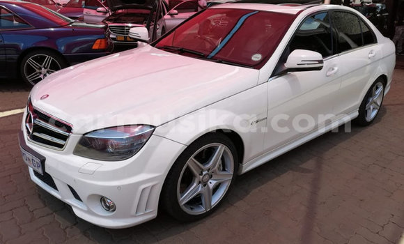 Acheter Occasion Voiture Mercedes‒Benz CLA-klasse AMG Blanc à Beitbridge, Matabeleland South Acheter Occasion Voiture Mercedes‒Benz CLA-klasse AMG Blanc à Beitbridge, Matabeleland South