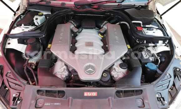 Acheter Occasion Voiture Mercedes‒Benz CLA-klasse AMG Blanc à Beitbridge, Matabeleland South Acheter Occasion Voiture Mercedes‒Benz CLA-klasse AMG Blanc à Beitbridge, Matabeleland South