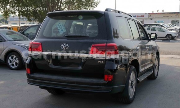 Acheter Import Voiture Toyota Land Cruiser Noir à Import - Dubai, Harare Acheter Import Voiture Toyota Land Cruiser Noir à Import - Dubai, Harare