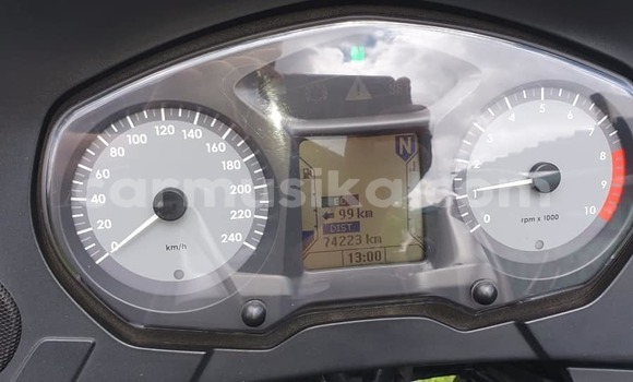 Acheter Occasion Moto BMW S 1000 Gris à Beitbridge, Matabeleland South Acheter Occasion Moto BMW S 1000 Gris à Beitbridge, Matabeleland South