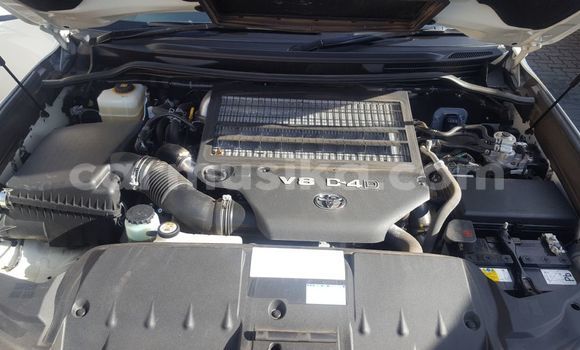 Buy Used Toyota Land Cruiser Prado White Car in Beitbridge in Matabeleland South Buy Used Toyota Land Cruiser Prado White Car in Beitbridge in Matabeleland South