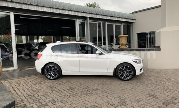 Nunua Ilio tumika BMW 1M Nyeupe Gari ndani ya Beitbridge nchini Matabeleland Kusini Nunua Ilio tumika BMW 1M Nyeupe Gari ndani ya Beitbridge nchini Matabeleland Kusini
