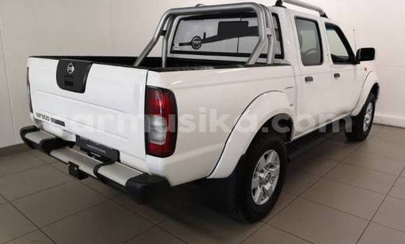 Tenga Tsaru Nissan NP 300 Chena Mota in Beitbridge in Matabeleland South Tenga Tsaru Nissan NP 300 Chena Mota in Beitbridge in Matabeleland South