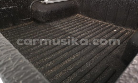 Tenga Tsaru Nissan NP 300 Chena Mota in Beitbridge in Matabeleland South Tenga Tsaru Nissan NP 300 Chena Mota in Beitbridge in Matabeleland South