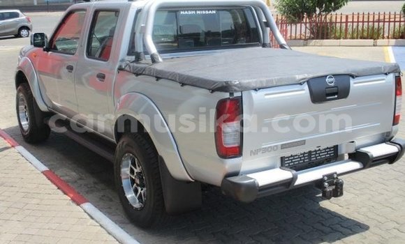 Buy Used Nissan NP 300 White Car in Beitbridge in Matabeleland South Buy Used Nissan NP 300 White Car in Beitbridge in Matabeleland South