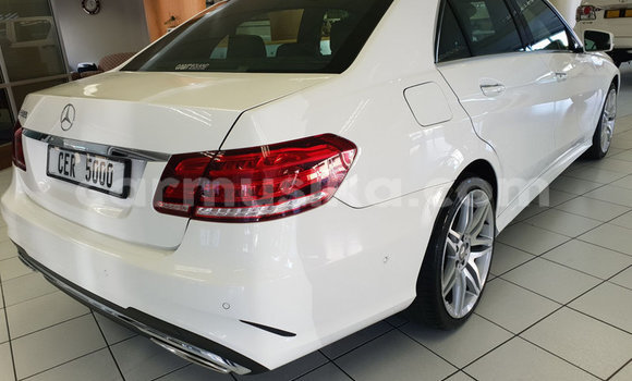 Nunua Ilio tumika Mercedes‒Benz E-klasse AMG Nyeupe Gari ndani ya Beitbridge nchini Matabeleland Kusini Nunua Ilio tumika Mercedes‒Benz E-klasse AMG Nyeupe Gari ndani ya Beitbridge nchini Matabeleland Kusini