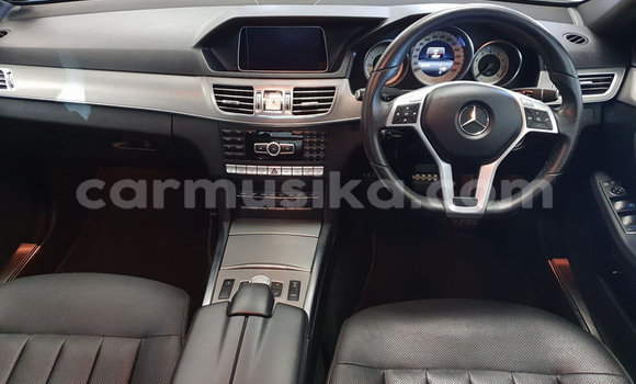 Nunua Ilio tumika Mercedes‒Benz E-klasse AMG Nyeupe Gari ndani ya Beitbridge nchini Matabeleland Kusini Nunua Ilio tumika Mercedes‒Benz E-klasse AMG Nyeupe Gari ndani ya Beitbridge nchini Matabeleland Kusini