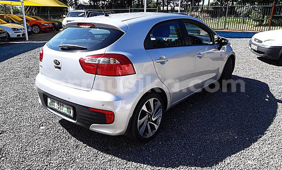 Acheter Occasion Voiture Kia Rio Gris à Beitbridge, Matabeleland South Acheter Occasion Voiture Kia Rio Gris à Beitbridge, Matabeleland South