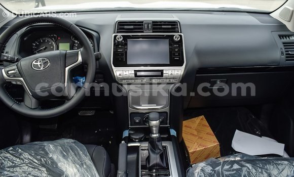 Acheter Import Voiture Toyota Prado Noir à Import - Dubai, Harare Acheter Import Voiture Toyota Prado Noir à Import - Dubai, Harare