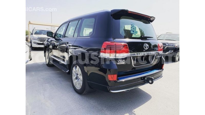 Big with watermark toyota land cruiser harare import dubai 10702