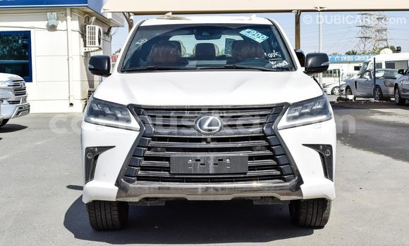 Acheter Import Voiture Lexus LX Blanc à Import - Dubai, Harare Acheter Import Voiture Lexus LX Blanc à Import - Dubai, Harare