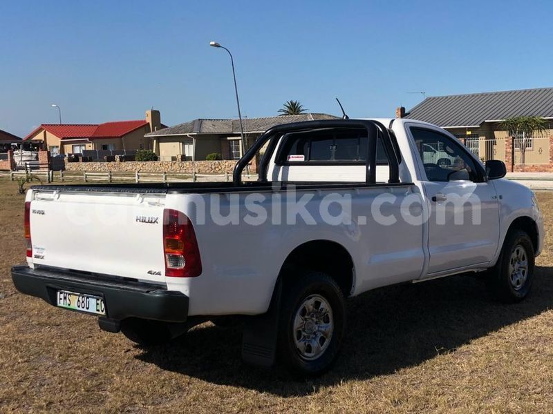 Big with watermark toyota hilux matabeleland south beitbridge 10710