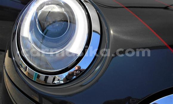 Nunua Ilio tumika MINI Cooper Nyeusi Gari ndani ya Beitbridge nchini Matabeleland Kusini Nunua Ilio tumika MINI Cooper Nyeusi Gari ndani ya Beitbridge nchini Matabeleland Kusini
