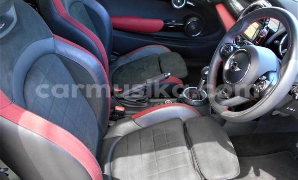 Nunua Ilio tumika MINI Cooper Nyeusi Gari ndani ya Beitbridge nchini Matabeleland Kusini Nunua Ilio tumika MINI Cooper Nyeusi Gari ndani ya Beitbridge nchini Matabeleland Kusini