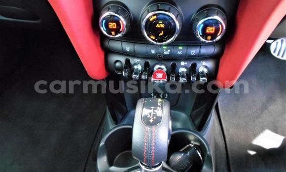 Nunua Ilio tumika MINI Cooper Nyeusi Gari ndani ya Beitbridge nchini Matabeleland Kusini Nunua Ilio tumika MINI Cooper Nyeusi Gari ndani ya Beitbridge nchini Matabeleland Kusini