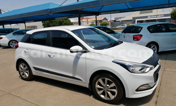 Nunua Ilio tumika Hyundai i20 Nyeupe Gari ndani ya Beitbridge nchini Matabeleland Kusini Nunua Ilio tumika Hyundai i20 Nyeupe Gari ndani ya Beitbridge nchini Matabeleland Kusini