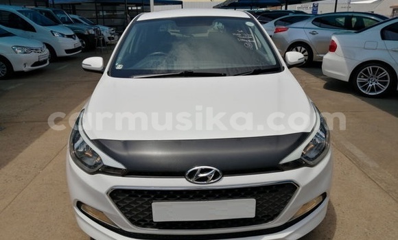 Nunua Ilio tumika Hyundai i20 Nyeupe Gari ndani ya Beitbridge nchini Matabeleland Kusini Nunua Ilio tumika Hyundai i20 Nyeupe Gari ndani ya Beitbridge nchini Matabeleland Kusini
