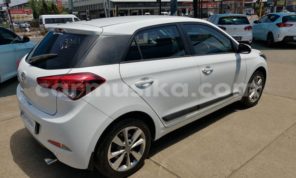 Nunua Ilio tumika Hyundai i20 Nyeupe Gari ndani ya Beitbridge nchini Matabeleland Kusini Nunua Ilio tumika Hyundai i20 Nyeupe Gari ndani ya Beitbridge nchini Matabeleland Kusini