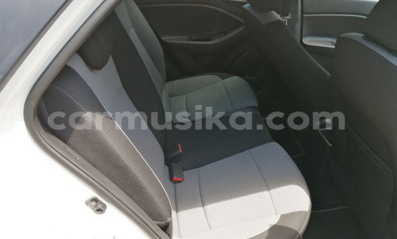 Nunua Ilio tumika Hyundai i20 Nyeupe Gari ndani ya Beitbridge nchini Matabeleland Kusini Nunua Ilio tumika Hyundai i20 Nyeupe Gari ndani ya Beitbridge nchini Matabeleland Kusini