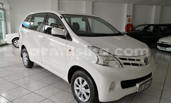 Acheter Occasion Voiture Toyota Avanza Blanc à Beitbridge, Matabeleland South Acheter Occasion Voiture Toyota Avanza Blanc à Beitbridge, Matabeleland South